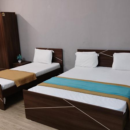 6 Cr Hotel Natraj Railway Station Αουρανγκαμπάντ Εξωτερικό φωτογραφία