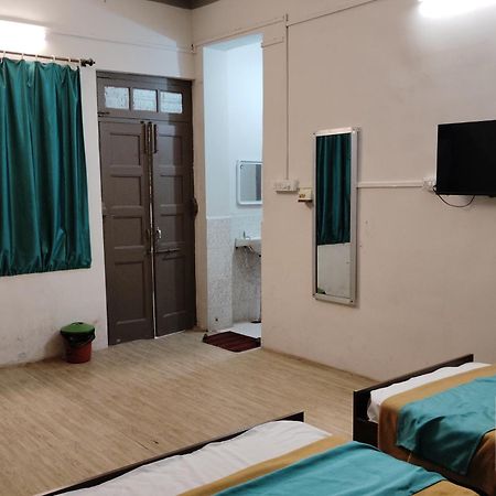6 Cr Hotel Natraj Railway Station Αουρανγκαμπάντ Εξωτερικό φωτογραφία