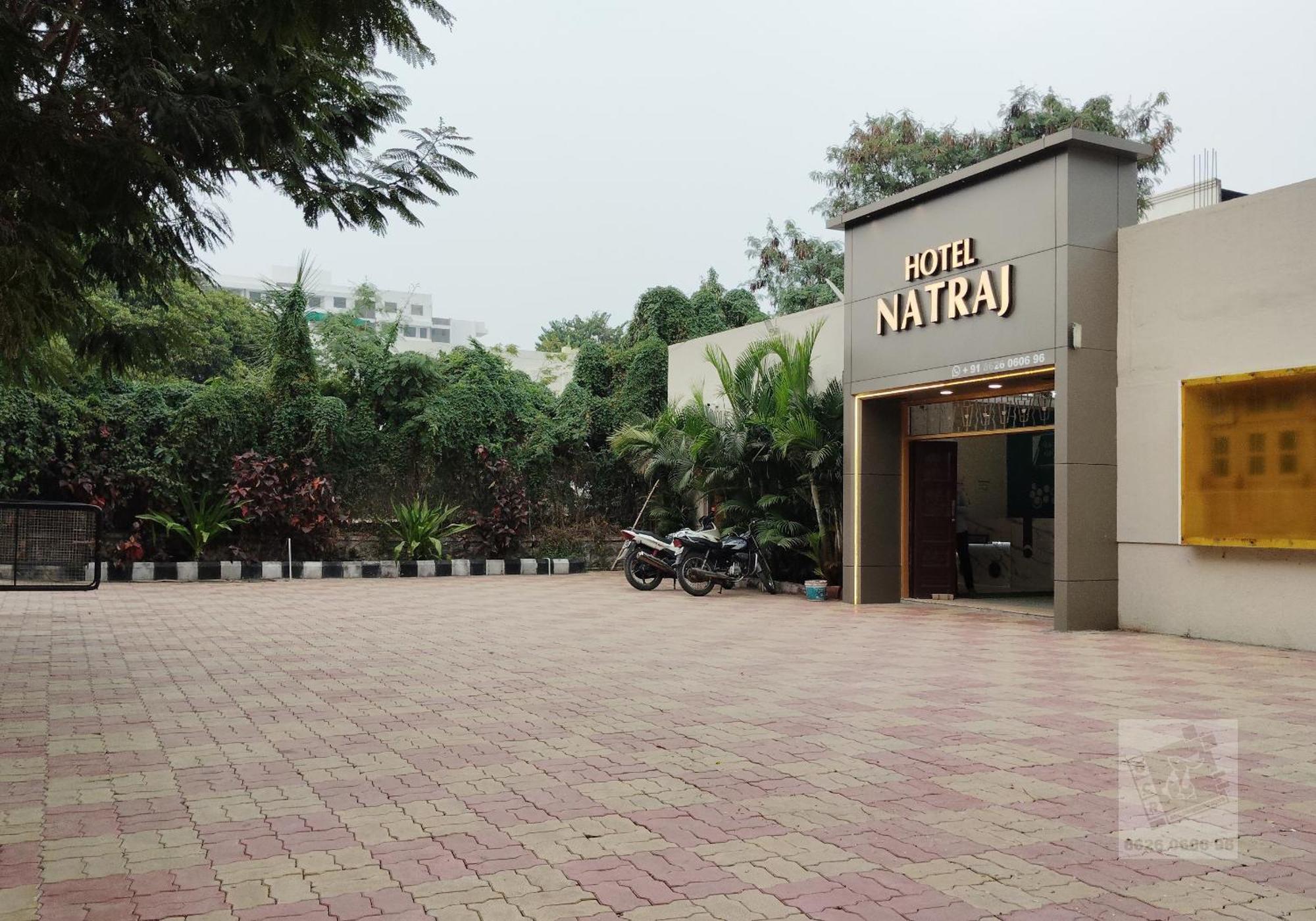 6 Cr Hotel Natraj Railway Station Αουρανγκαμπάντ Εξωτερικό φωτογραφία